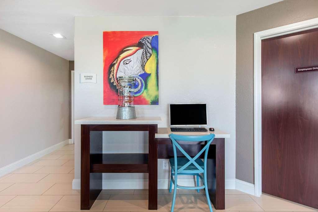 Quality Inn & Suites Port Arthur - Nederland Servizi foto