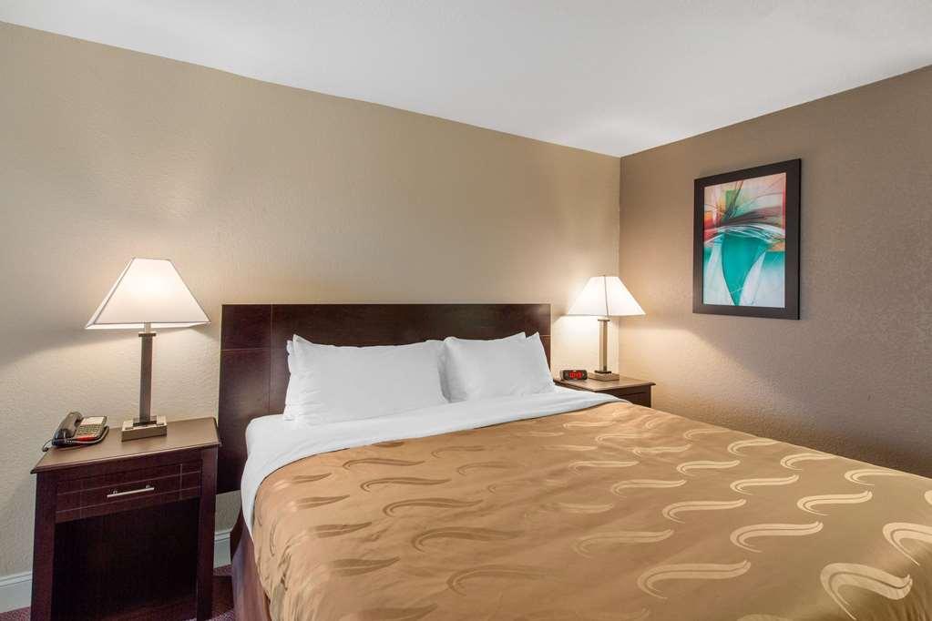 Quality Inn & Suites Port Arthur - Nederland Camera foto