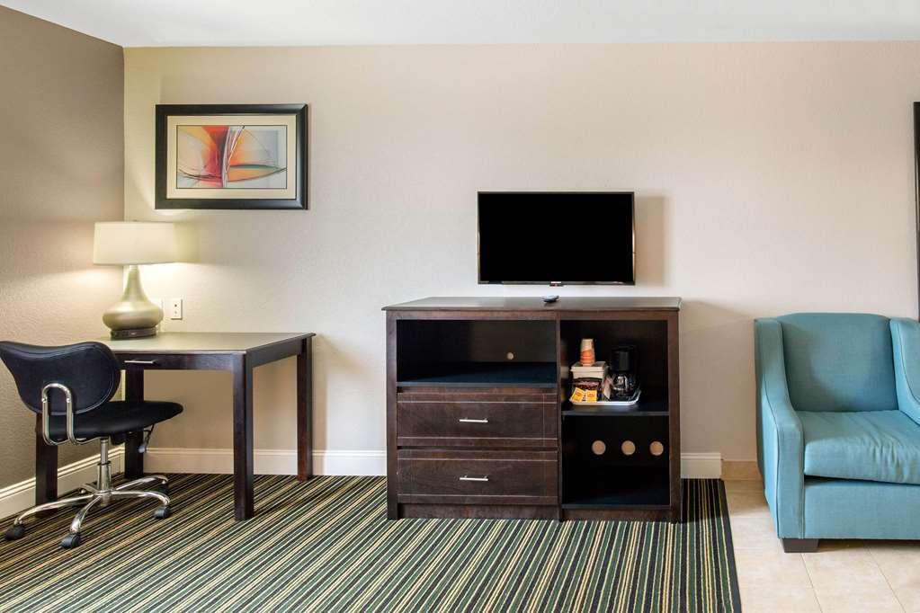 Quality Inn & Suites Port Arthur - Nederland Camera foto