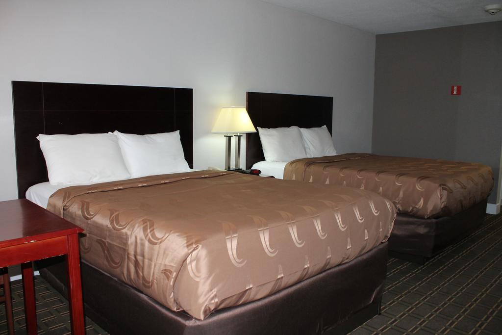 Quality Inn & Suites Port Arthur - Nederland Esterno foto