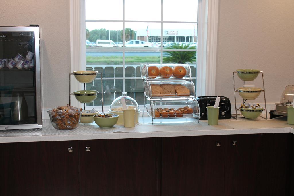 Quality Inn & Suites Port Arthur - Nederland Esterno foto